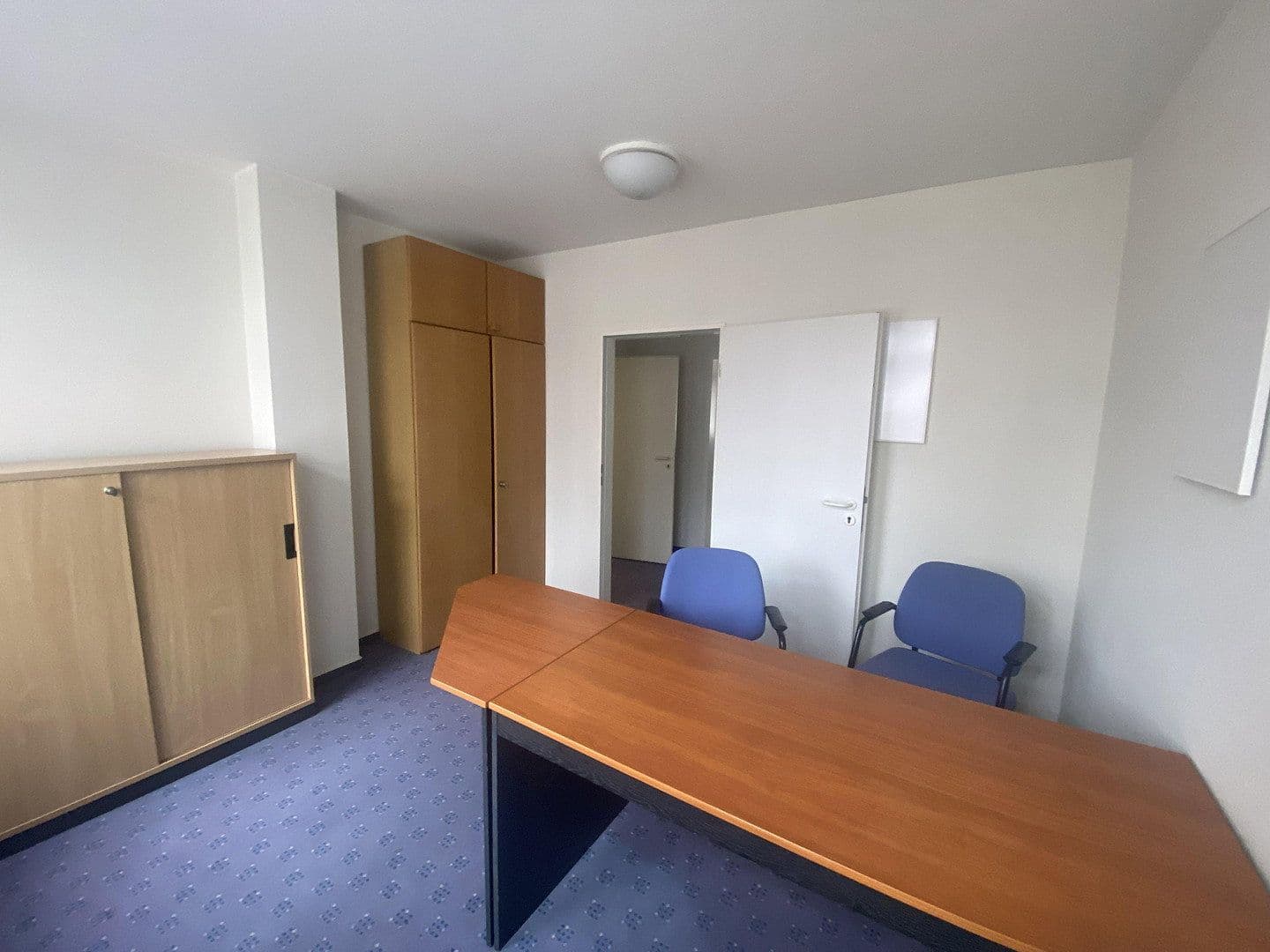 Pronájem kanceláře 100 m², Bad Soden-Salmünster, Hessen Pronájem kanceláře 100 m², Bad Soden-Salmünster, Hessen