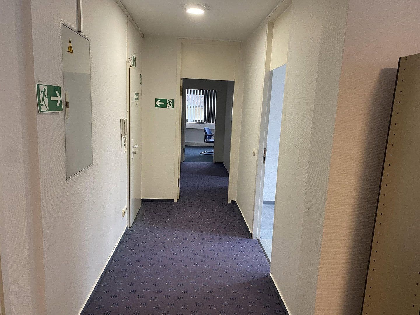 Pronájem kanceláře 100 m², Bad Soden-Salmünster, Hessen Pronájem kanceláře 100 m², Bad Soden-Salmünster, Hessen