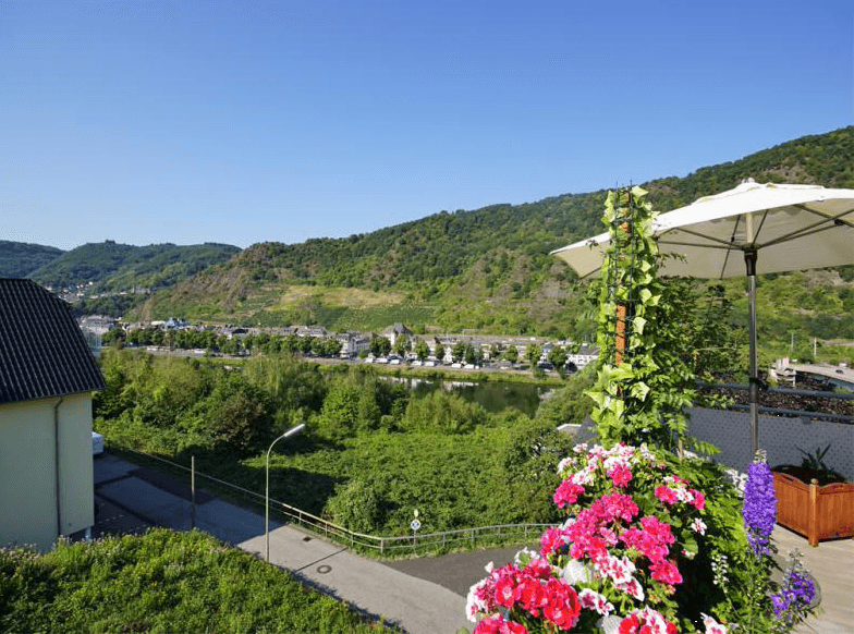 Pronájem bytu 2+1 62 m², Klottener Str., Cochem, Porýní-Falc Pronájem bytu 2+1 62 m², Klottener Str., Cochem, Porýní-Falc