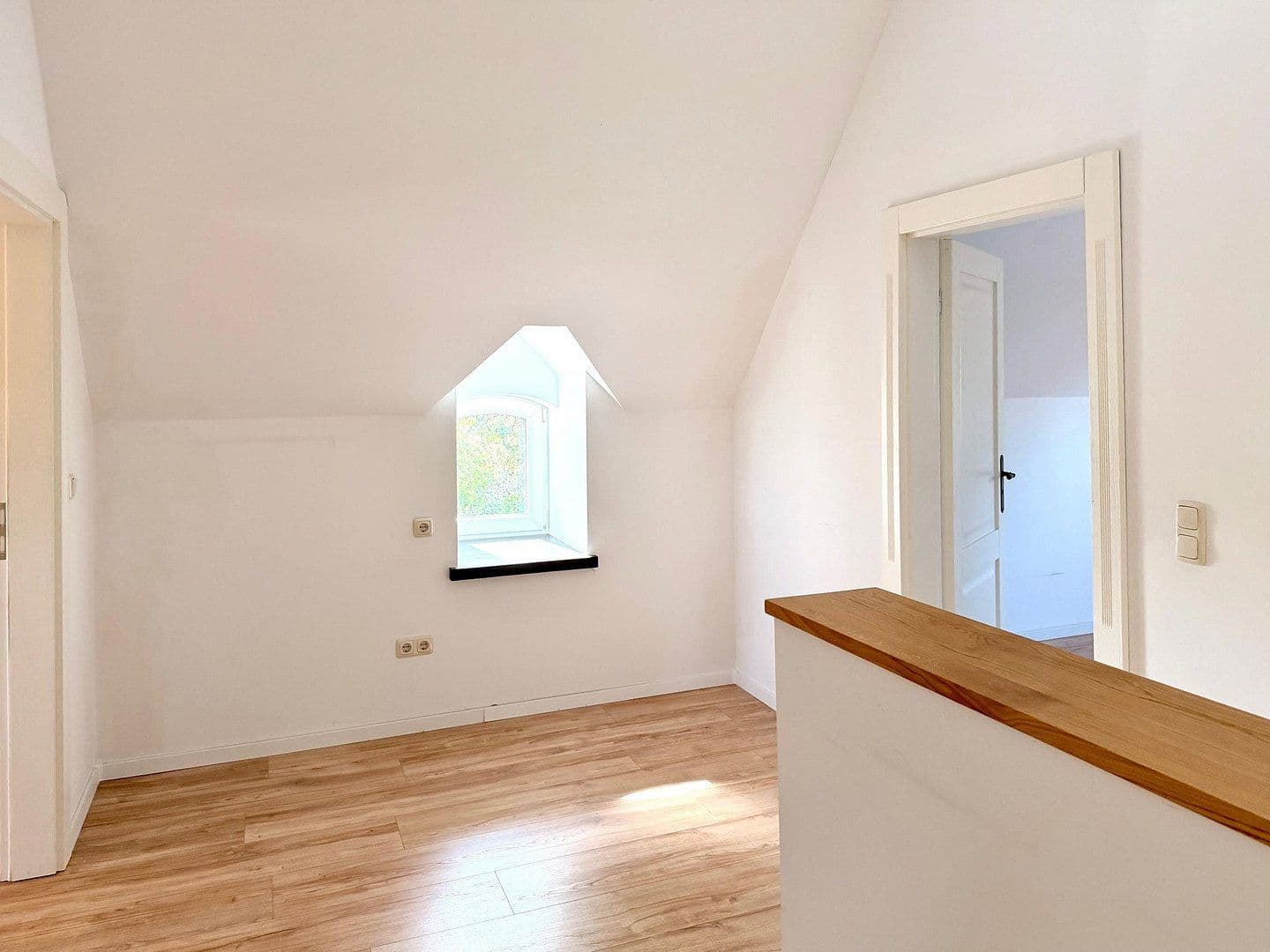 Prodej domu 150 m², pozemek 1.320 m², Sonsbeck, Severní Porýní-Vestfálsko Prodej domu 150 m², pozemek 1.320 m², Sonsbeck, Severní Porýní-Vestfálsko