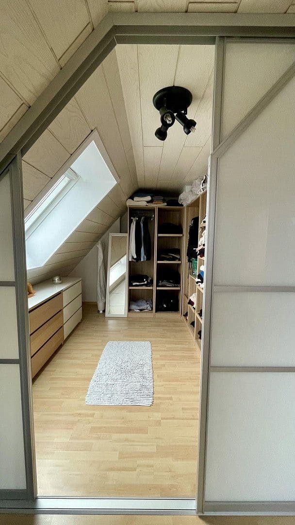 Pronájem bytu 4+1 108 m², Ludwig-Thoma-Straße, 16, Feucht, Bavorsko Pronájem bytu 4+1 108 m², Ludwig-Thoma-Straße, 16, Feucht, Bavorsko