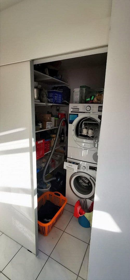 Pronájem bytu 4+1 108 m², Ludwig-Thoma-Straße, 16, Feucht, Bavorsko Pronájem bytu 4+1 108 m², Ludwig-Thoma-Straße, 16, Feucht, Bavorsko