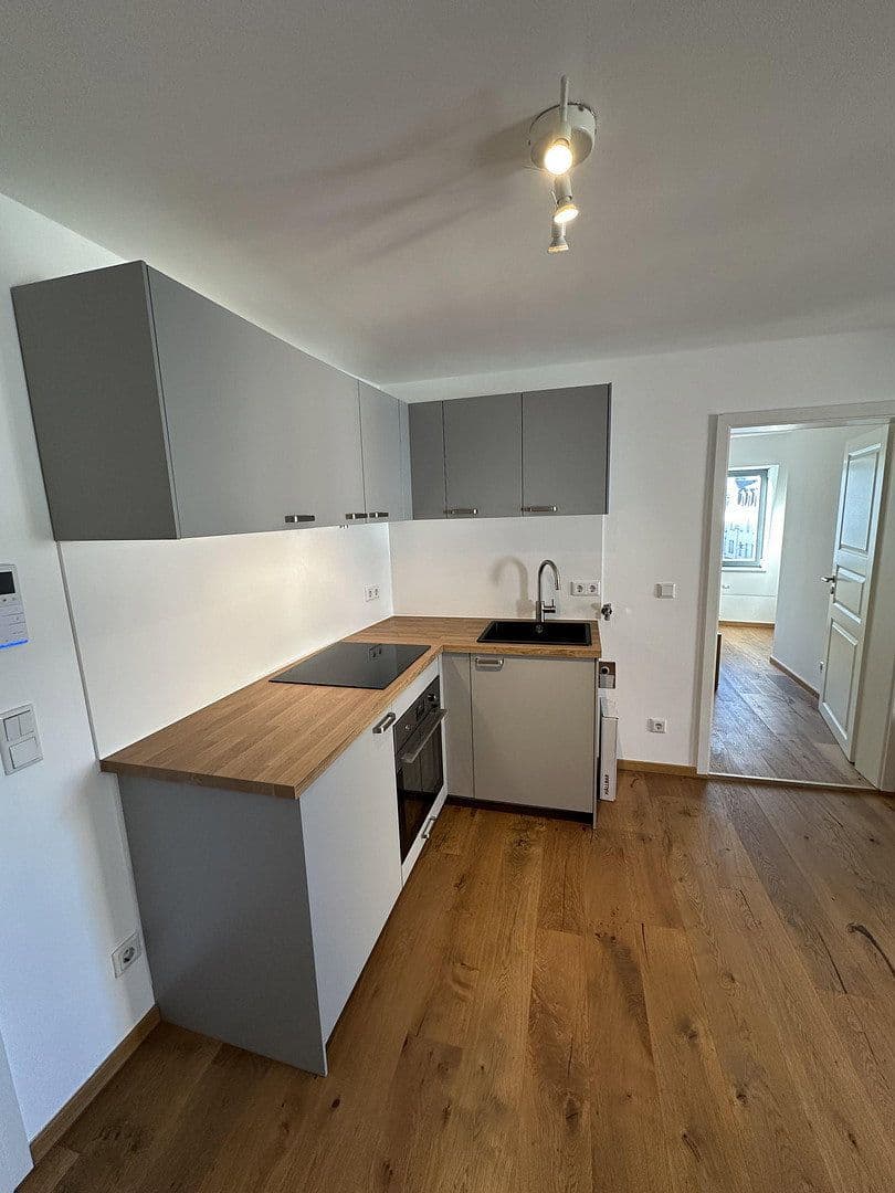 Pronájem bytu 2+1 33 m², Kaiserstr. 162, Fürth, Bavorsko Pronájem bytu 2+1 33 m², Kaiserstr. 162, Fürth, Bavorsko