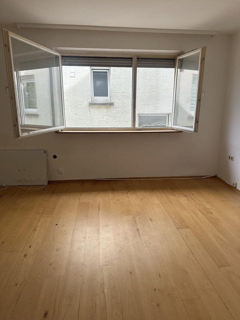 Pronájem bytu 2+1 65 m², Heilbronn, Bádensko-Württembersko Pronájem bytu 2+1 65 m², Heilbronn, Bádensko-Württembersko