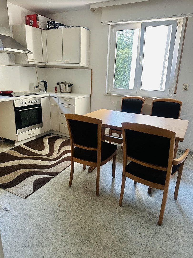 Pronájem bytu 2+1 65 m², Heilbronn, Bádensko-Württembersko Pronájem bytu 2+1 65 m², Heilbronn, Bádensko-Württembersko