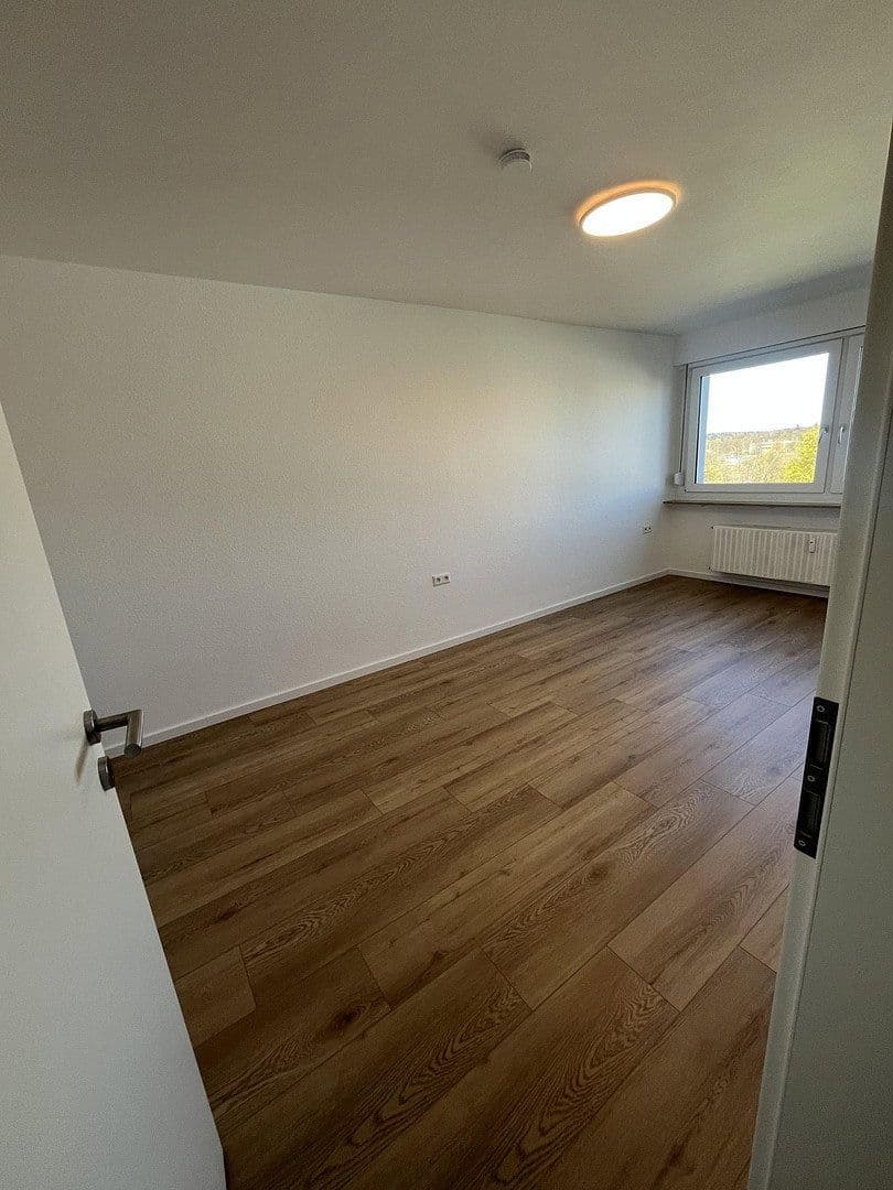 Prodej bytu 3+1 87 m², Strietweg 3, Pforzheim, Bádensko-Württembersko Prodej bytu 3+1 87 m², Strietweg 3, Pforzheim, Bádensko-Württembersko