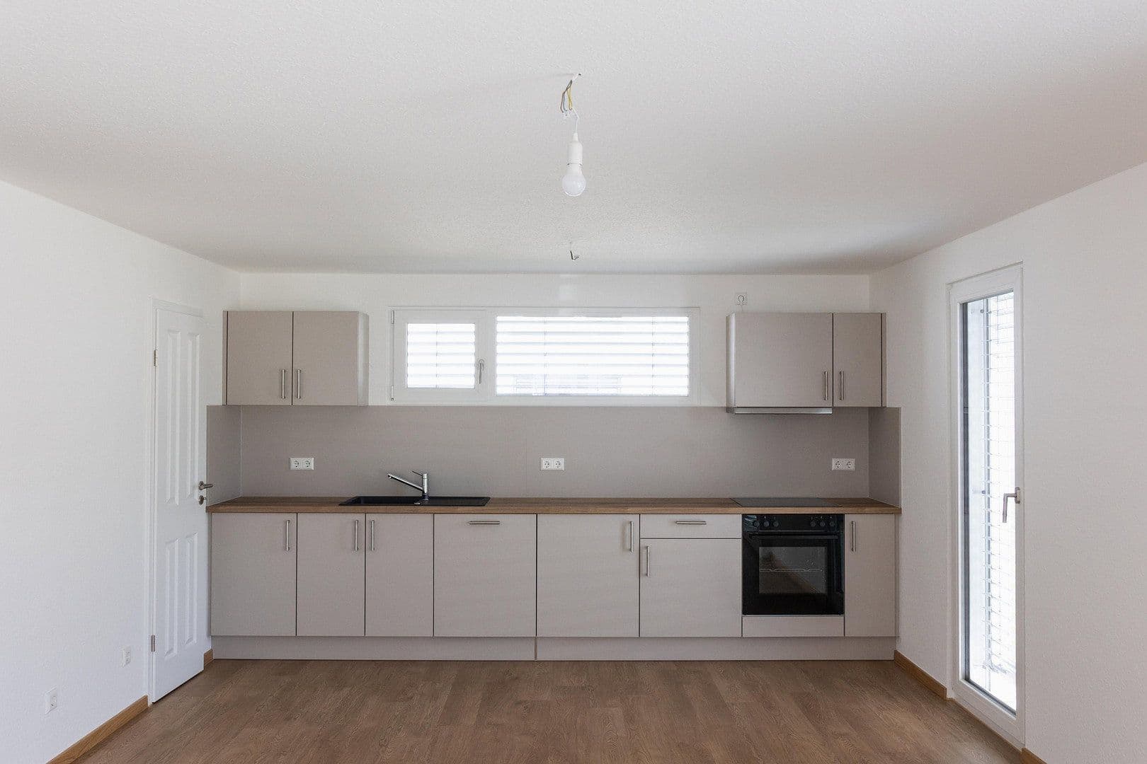 Pronájem bytu 3+kk 82 m², Uhlandstr. 25, Bodelshausen, Bádensko-Württembersko Pronájem bytu 3+kk 82 m², Uhlandstr. 25, Bodelshausen, Bádensko-Württembersko