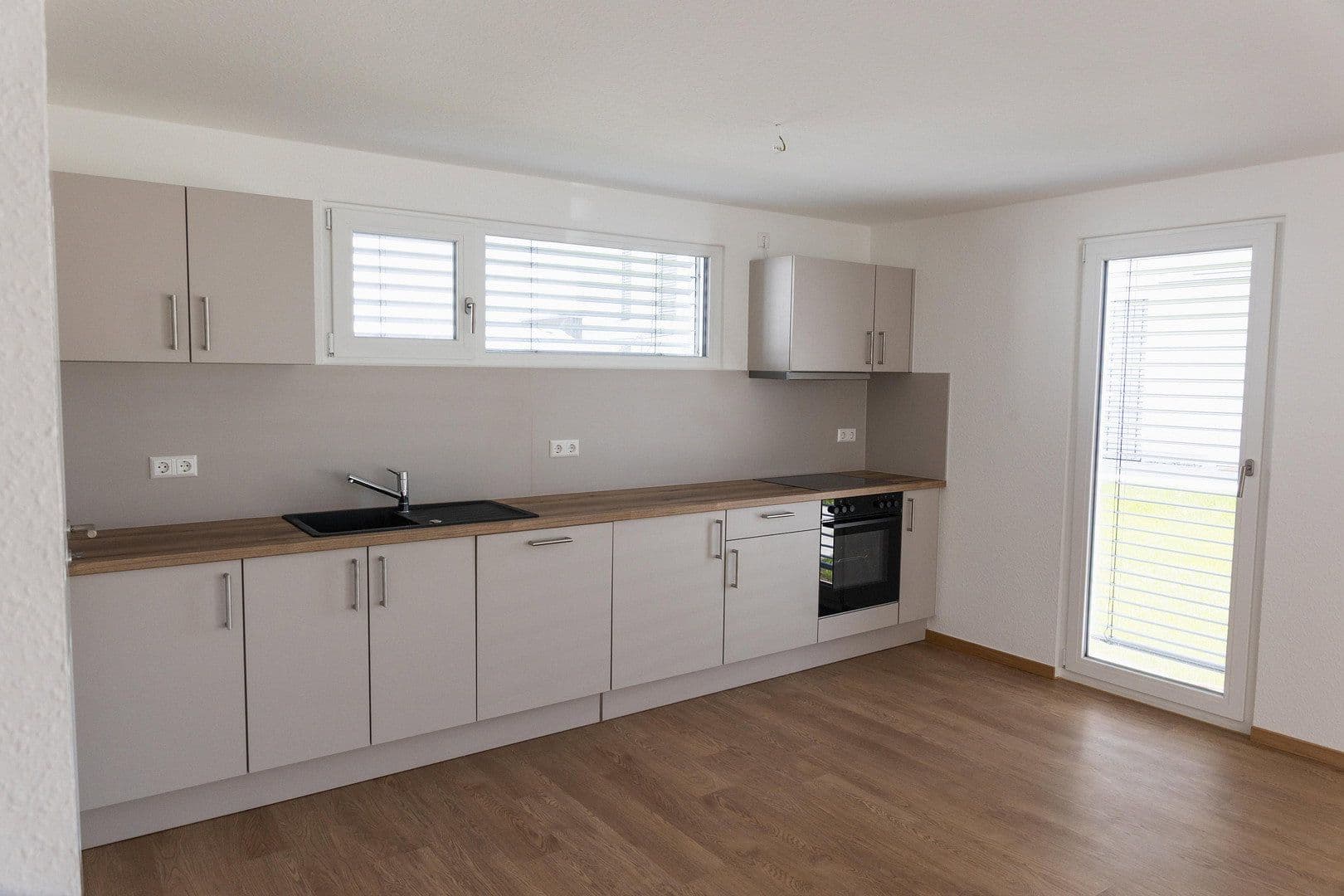 Pronájem bytu 3+kk 82 m², Uhlandstr. 25, Bodelshausen, Bádensko-Württembersko Pronájem bytu 3+kk 82 m², Uhlandstr. 25, Bodelshausen, Bádensko-Württembersko