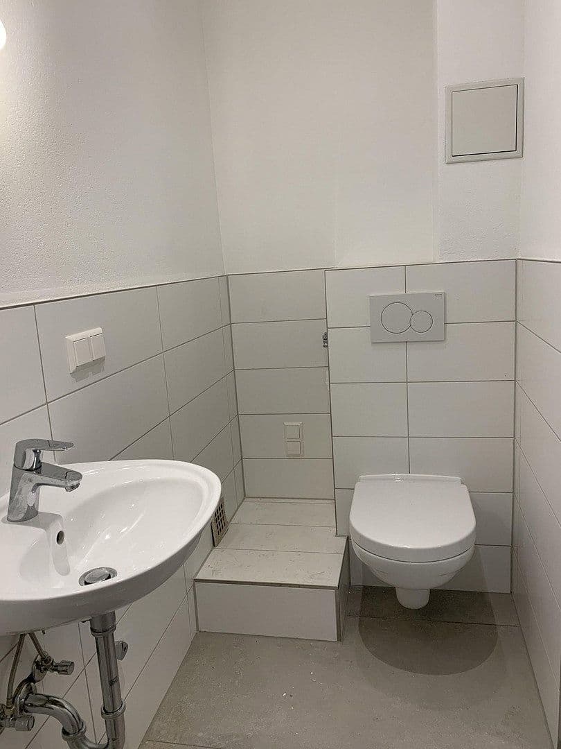 Pronájem bytu 1+1 35 m², Stuttgart, Bádensko-Württembersko Pronájem bytu 1+1 35 m², Stuttgart, Bádensko-Württembersko