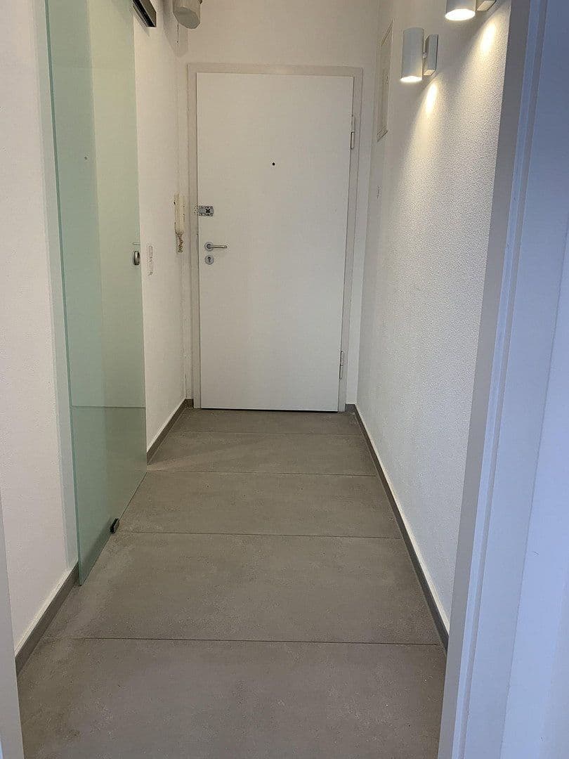 Pronájem bytu 1+1 35 m², Stuttgart, Bádensko-Württembersko Pronájem bytu 1+1 35 m², Stuttgart, Bádensko-Württembersko