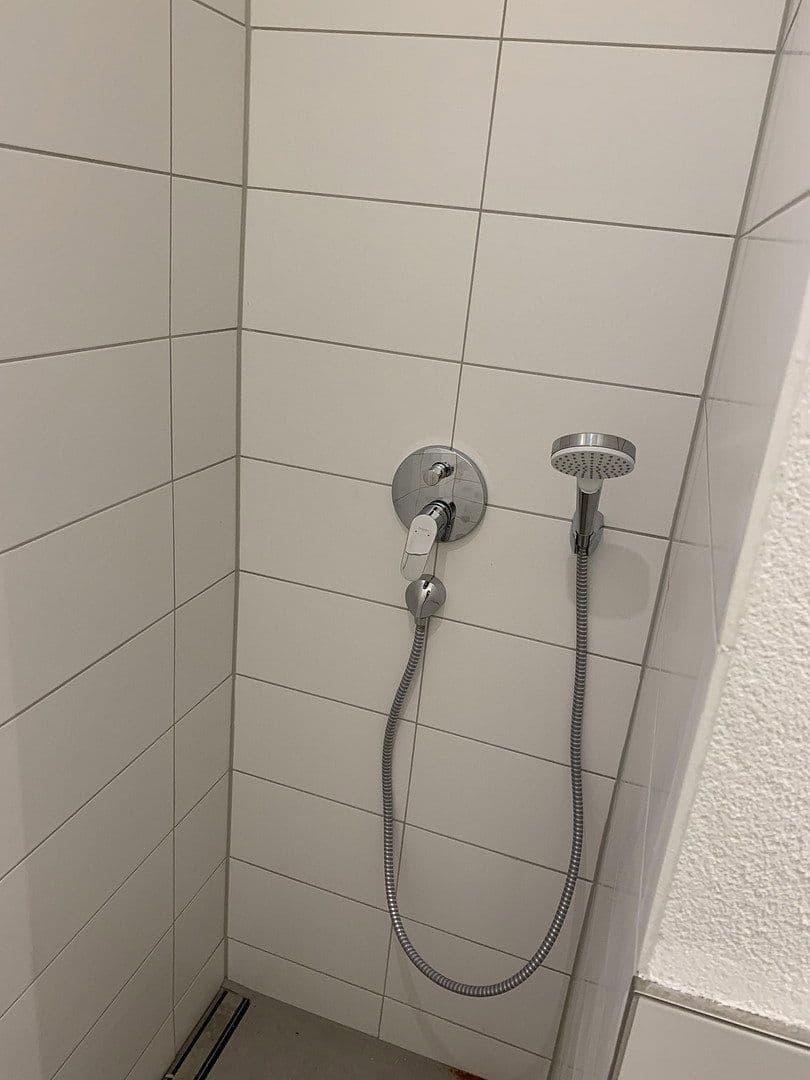 Pronájem bytu 1+1 35 m², Stuttgart, Bádensko-Württembersko Pronájem bytu 1+1 35 m², Stuttgart, Bádensko-Württembersko