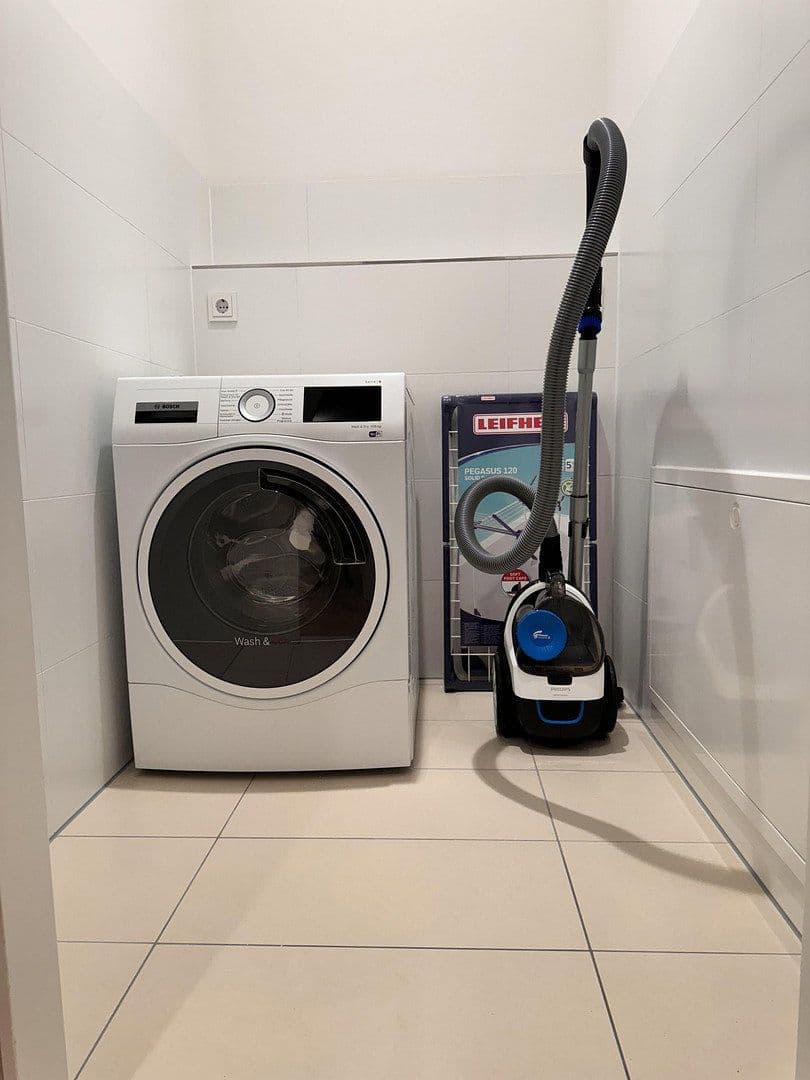 Pronájem bytu 2+1 78 m², Pariser Straße 23, Berlin, Berlín Pronájem bytu 2+1 78 m², Pariser Straße 23, Berlin, Berlín