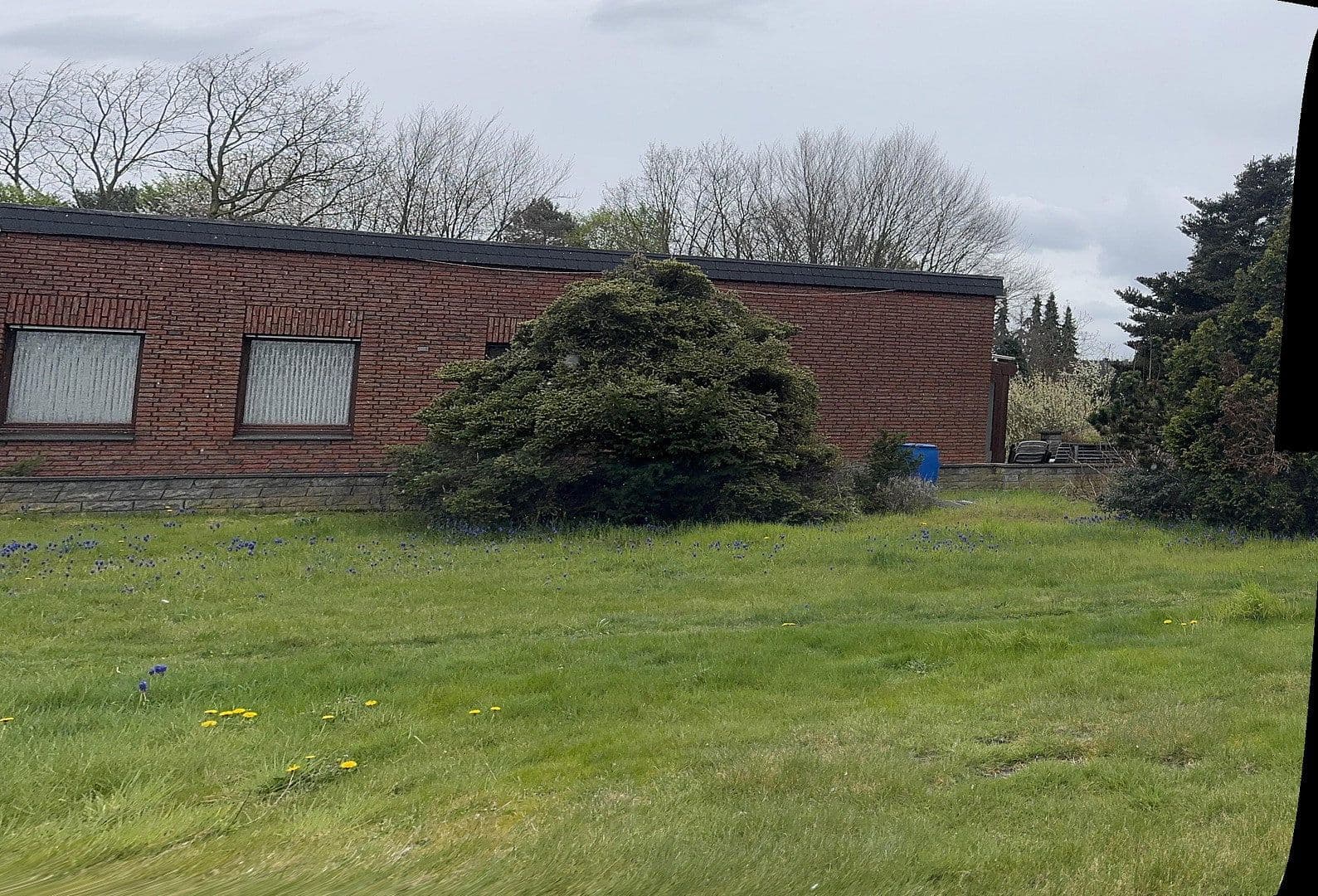 Prodej domu 229 m², pozemek 3.000 m², Oberhausen, Severní Porýní-Vestfálsko Prodej domu 229 m², pozemek 3.000 m², Oberhausen, Severní Porýní-Vestfálsko