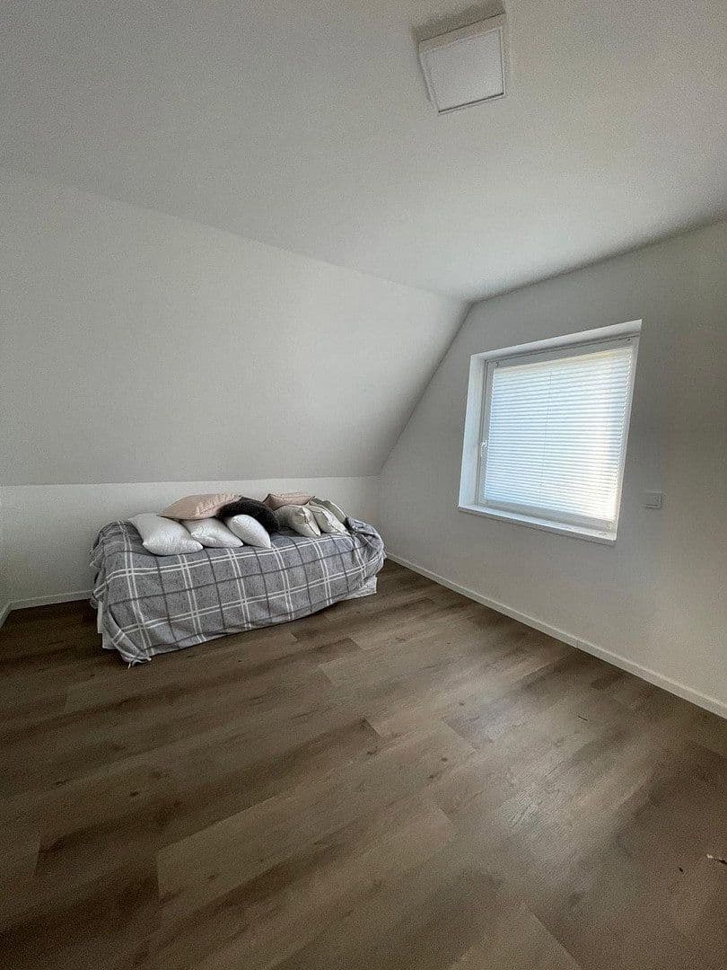 Prodej domu 137 m², pozemek 598 m², Ahrensburg, Šlesvicko-Holštýnsko Prodej domu 137 m², pozemek 598 m², Ahrensburg, Šlesvicko-Holštýnsko