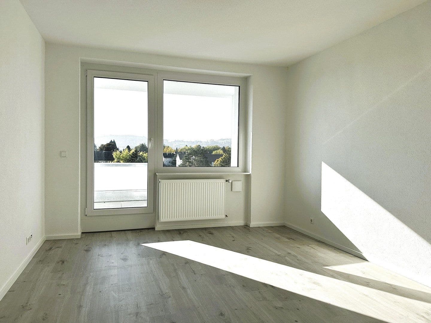 Pronájem bytu 2+kk 46 m², Fichtestr. 42, Singen (Hohentwiel), Bádensko-Württembersko Pronájem bytu 2+kk 46 m², Fichtestr. 42, Singen (Hohentwiel), Bádensko-Württembersko