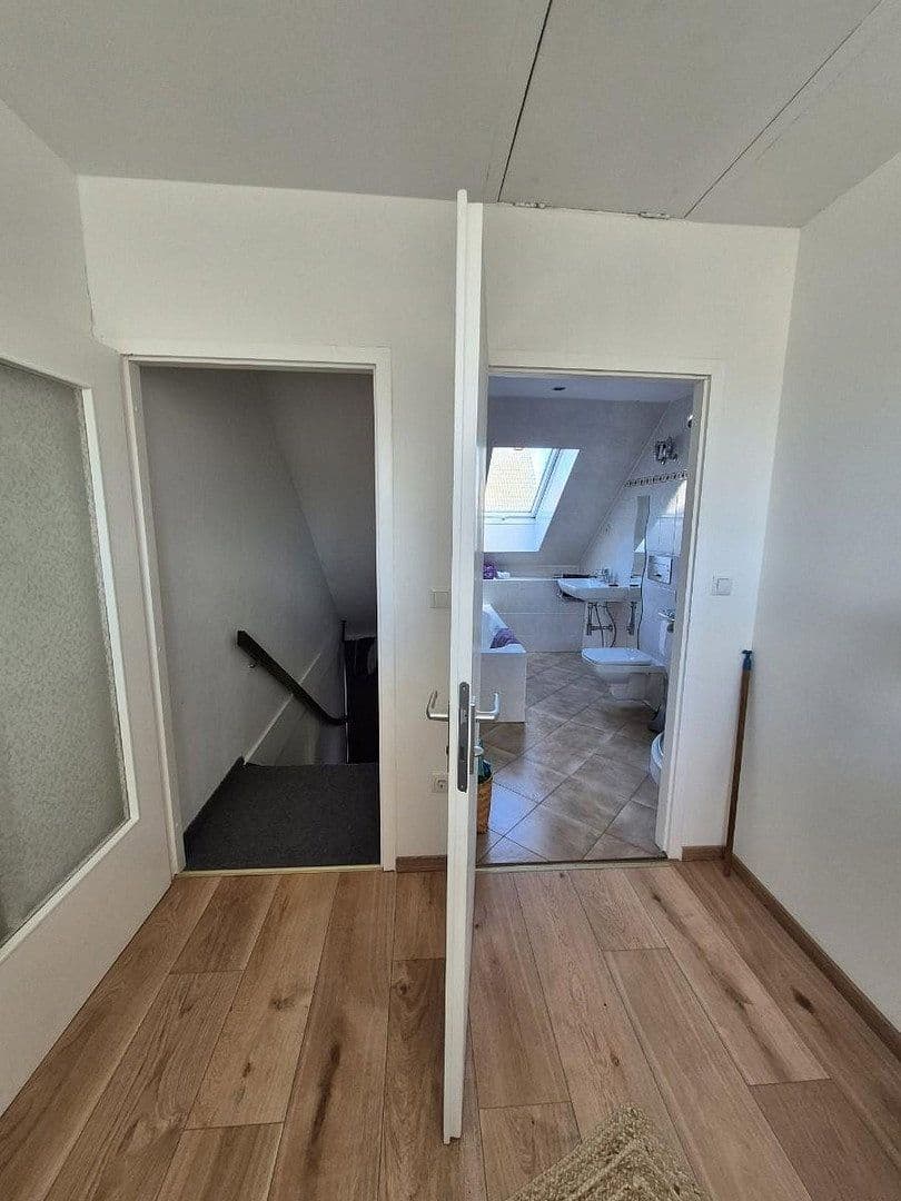 Prodej domu 135 m², pozemek 470 m², Schirpitzer Weg 24, Berlin, Berlín Prodej domu 135 m², pozemek 470 m², Schirpitzer Weg 24, Berlin, Berlín