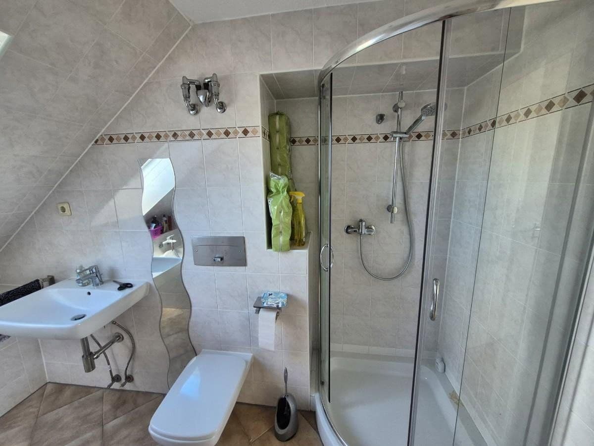 Prodej domu 135 m², pozemek 470 m², Schirpitzer Weg 24, Berlin, Berlín Prodej domu 135 m², pozemek 470 m², Schirpitzer Weg 24, Berlin, Berlín