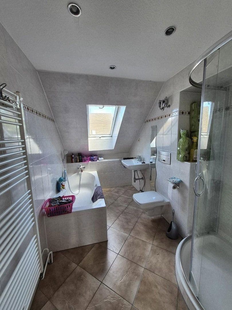 Prodej domu 135 m², pozemek 470 m², Schirpitzer Weg 24, Berlin, Berlín Prodej domu 135 m², pozemek 470 m², Schirpitzer Weg 24, Berlin, Berlín