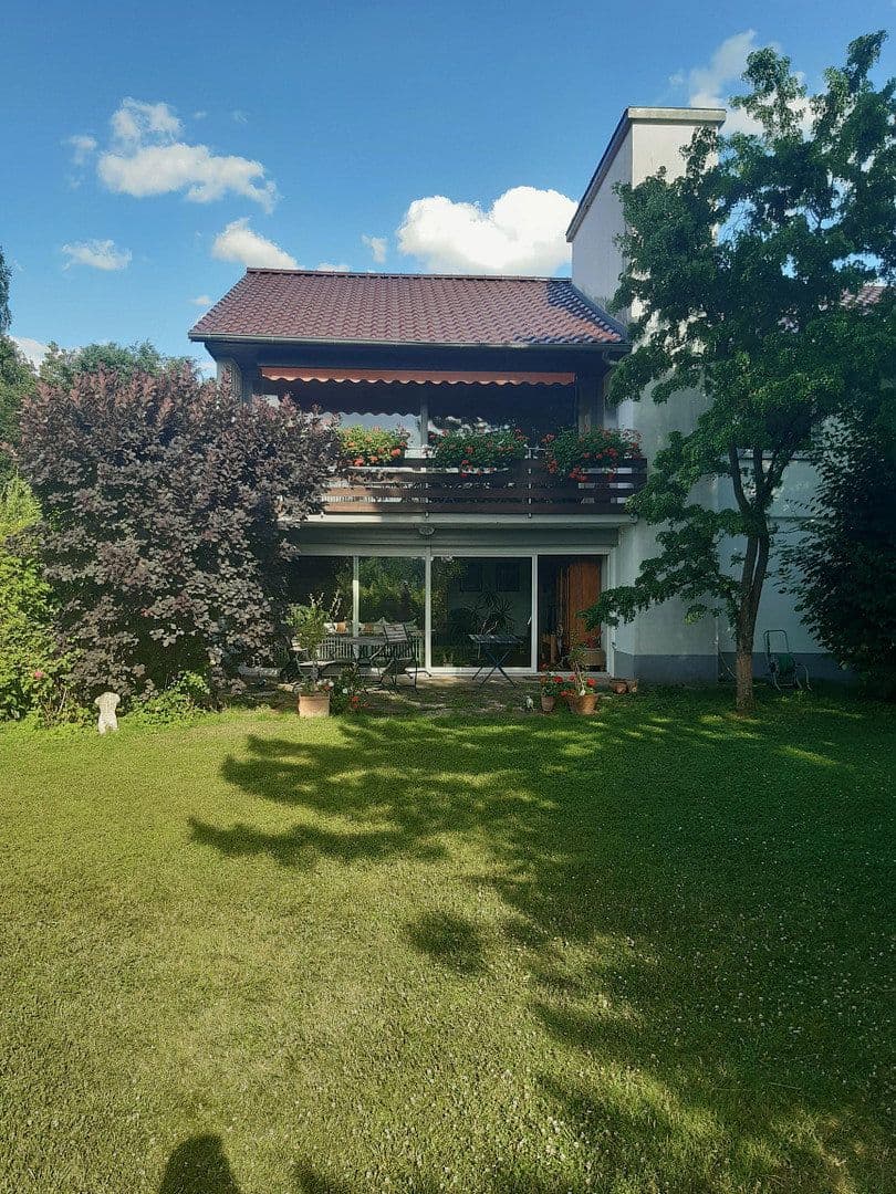 Prodej domu 170 m², pozemek 1.474 m², Schönbrunn, Bádensko-Württembersko Prodej domu 170 m², pozemek 1.474 m², Schönbrunn, Bádensko-Württembersko