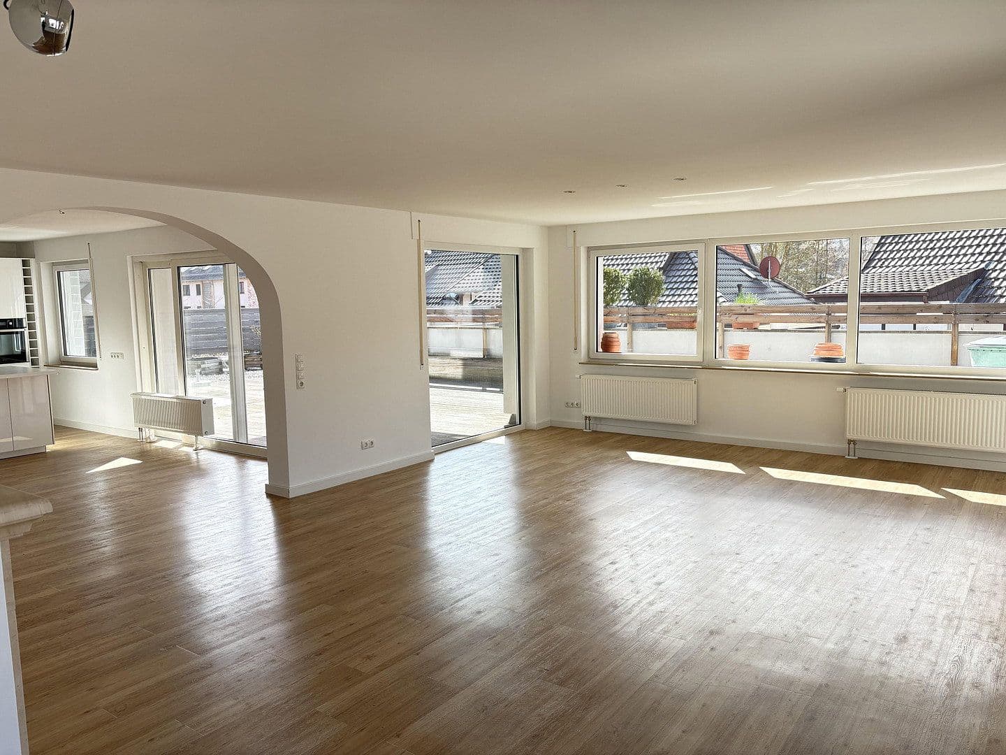 Pronájem bytu 3+1 154 m², Bahnhofstraße 4a, Delligsen, Dolní Sasko Pronájem bytu 3+1 154 m², Bahnhofstraße 4a, Delligsen, Dolní Sasko