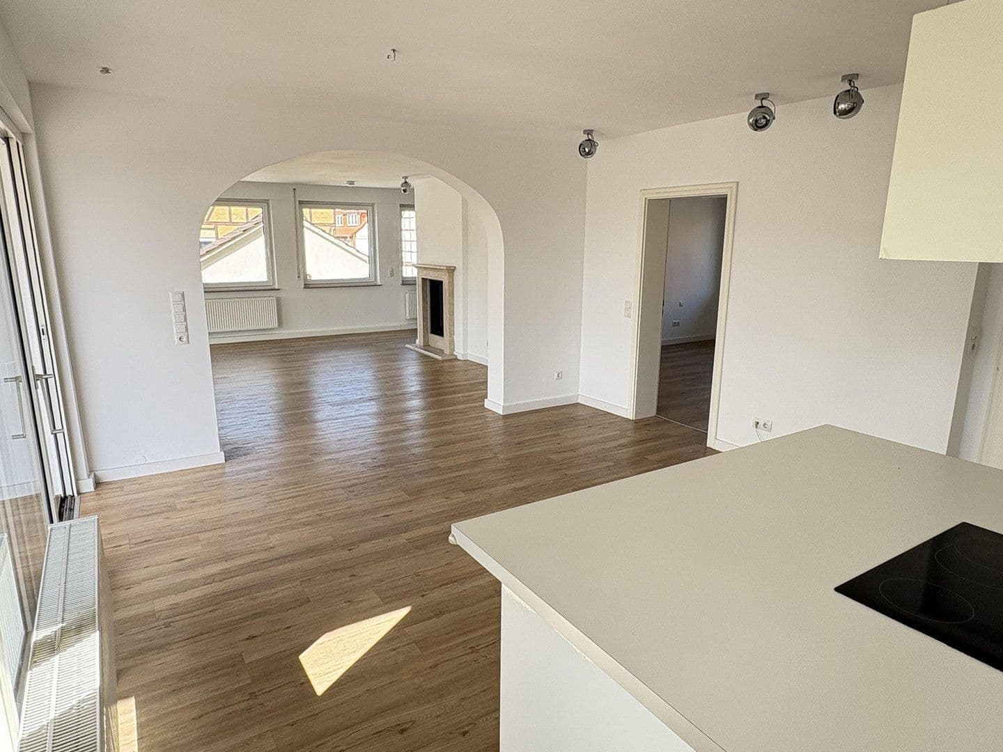 Pronájem bytu 3+1 154 m², Bahnhofstraße 4a, Delligsen, Dolní Sasko Pronájem bytu 3+1 154 m², Bahnhofstraße 4a, Delligsen, Dolní Sasko