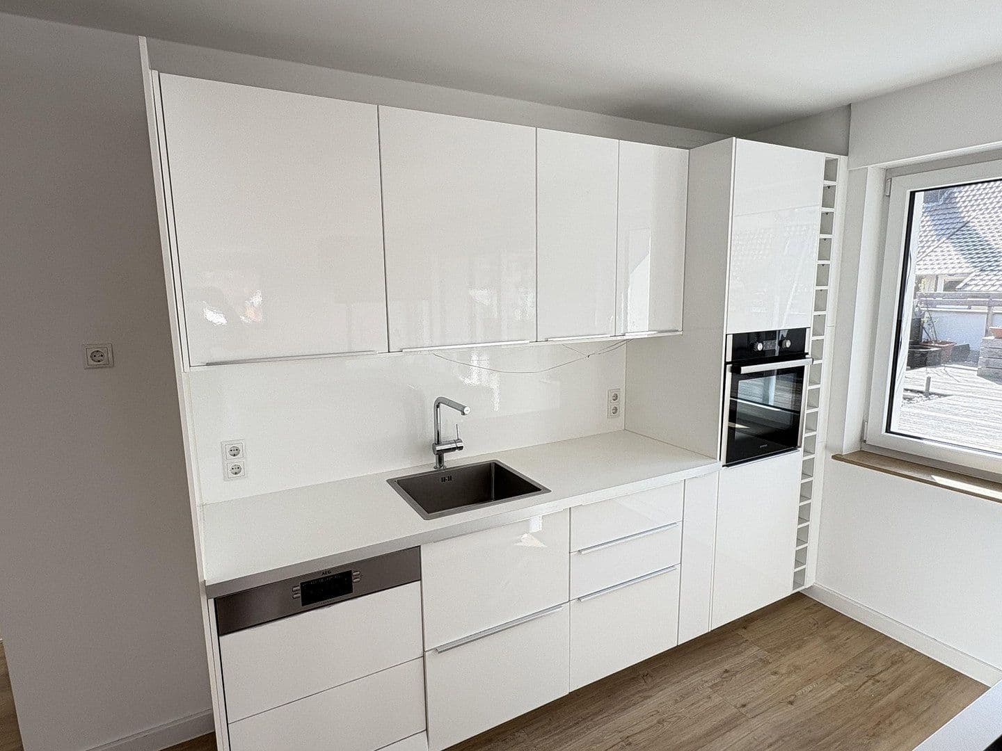 Pronájem bytu 3+1 154 m², Bahnhofstraße 4a, Delligsen, Dolní Sasko Pronájem bytu 3+1 154 m², Bahnhofstraße 4a, Delligsen, Dolní Sasko