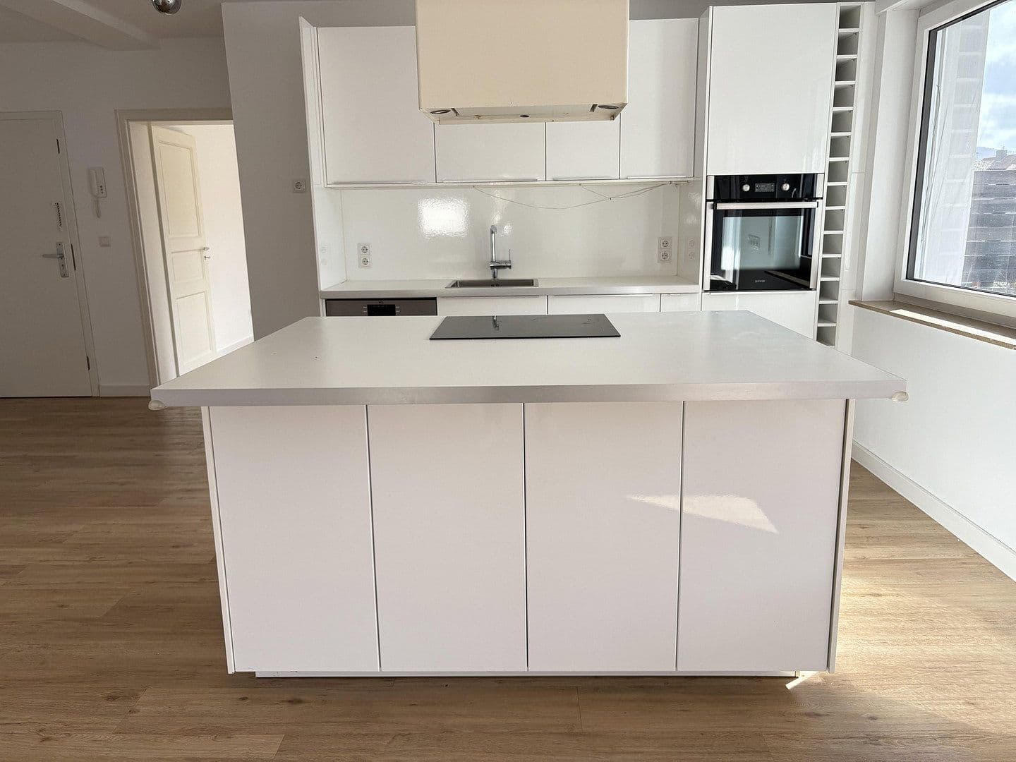 Pronájem bytu 3+1 154 m², Bahnhofstraße 4a, Delligsen, Dolní Sasko Pronájem bytu 3+1 154 m², Bahnhofstraße 4a, Delligsen, Dolní Sasko