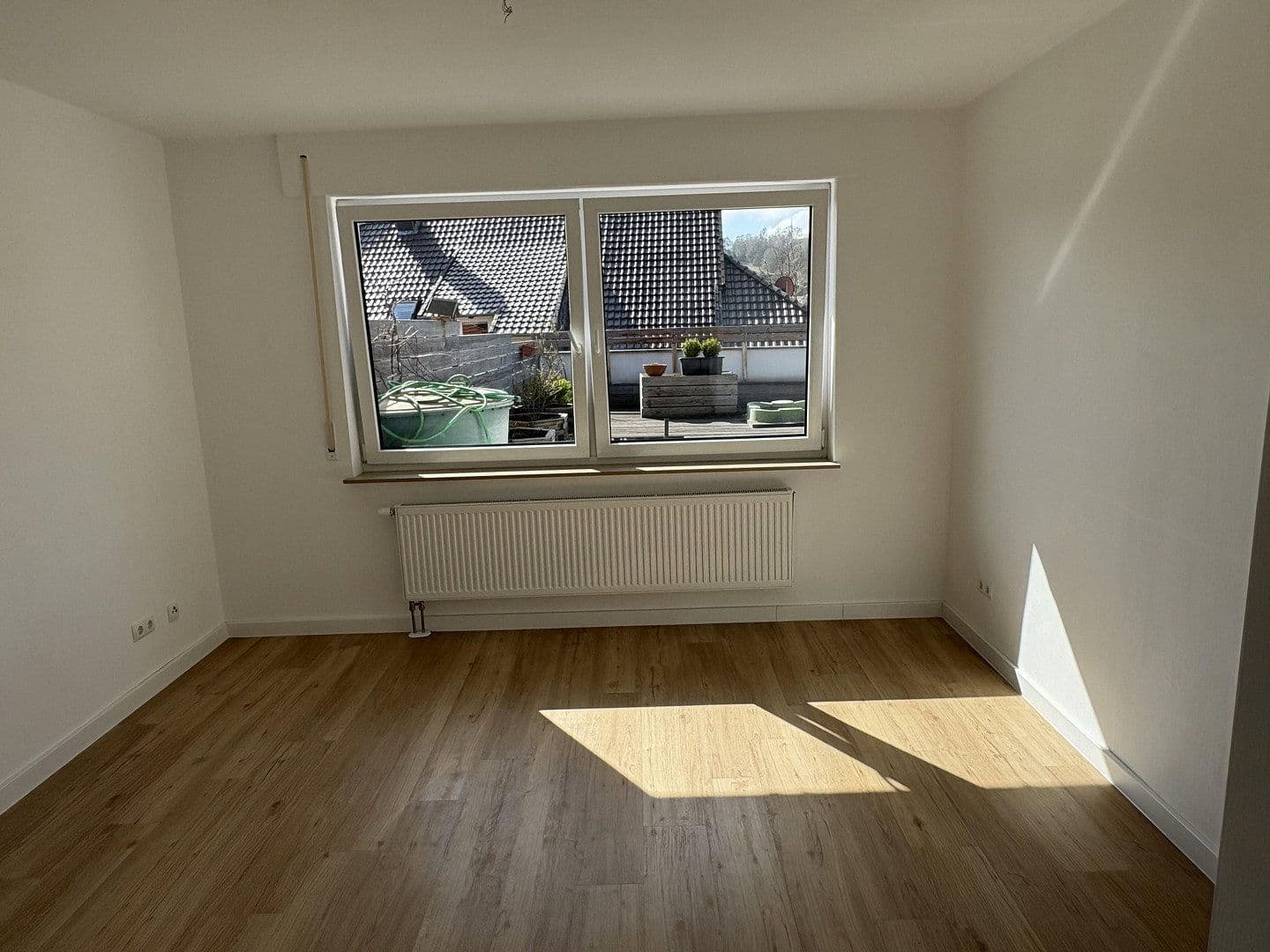 Pronájem bytu 3+1 154 m², Bahnhofstraße 4a, Delligsen, Dolní Sasko Pronájem bytu 3+1 154 m², Bahnhofstraße 4a, Delligsen, Dolní Sasko