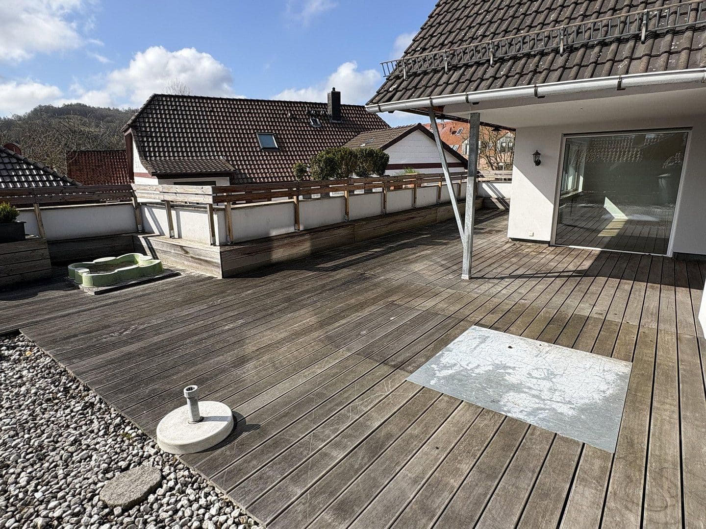 Pronájem bytu 3+1 154 m², Bahnhofstraße 4a, Delligsen, Dolní Sasko Pronájem bytu 3+1 154 m², Bahnhofstraße 4a, Delligsen, Dolní Sasko