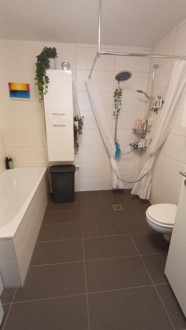 Pronájem bytu 4+1 91 m², Aristide-Briand-Str. 6, Herzogenaurach, Bavorsko Pronájem bytu 4+1 91 m², Aristide-Briand-Str. 6, Herzogenaurach, Bavorsko