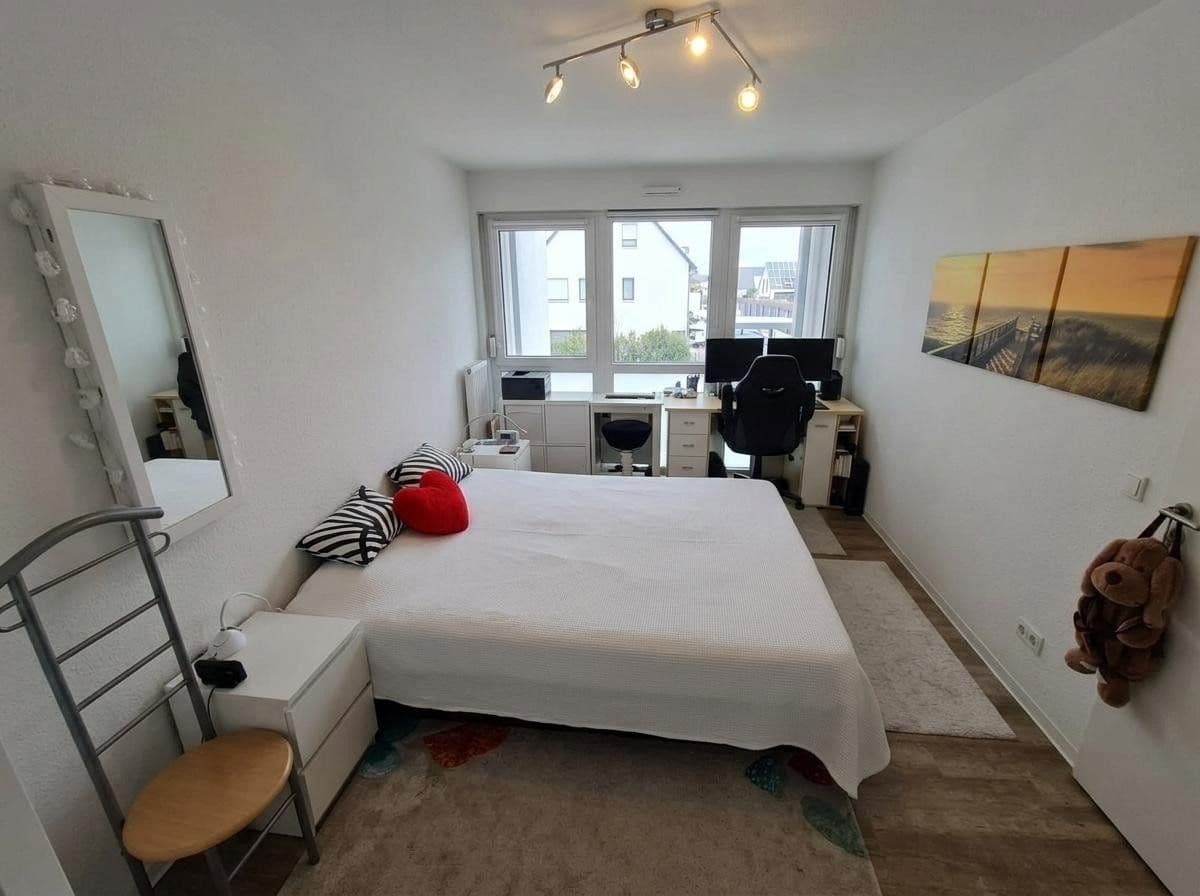 Pronájem bytu 4+1 91 m², Aristide-Briand-Str. 6, Herzogenaurach, Bavorsko Pronájem bytu 4+1 91 m², Aristide-Briand-Str. 6, Herzogenaurach, Bavorsko