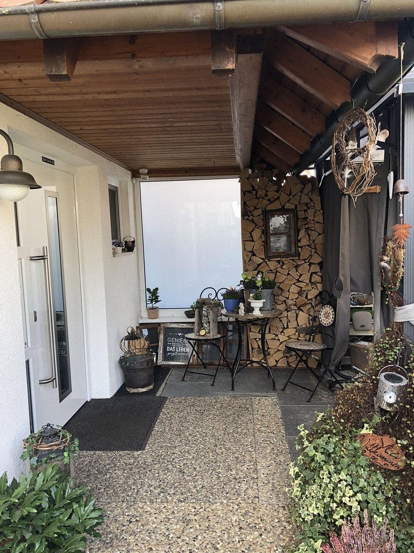 Prodej domu 174 m², pozemek 349 m², Hauffstrasse 2, Affalterbach, Bádensko-Württembersko Prodej domu 174 m², pozemek 349 m², Hauffstrasse 2, Affalterbach, Bádensko-Württembersko