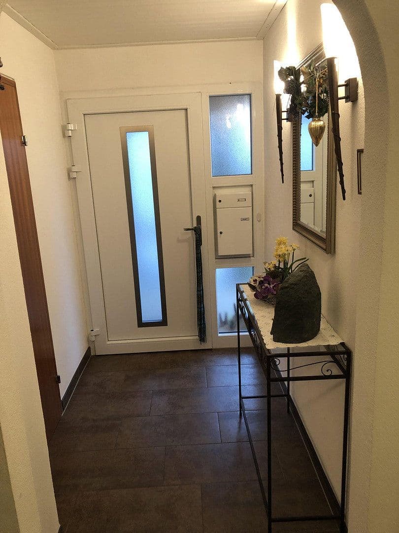 Prodej domu 174 m², pozemek 349 m², Hauffstrasse 2, Affalterbach, Bádensko-Württembersko Prodej domu 174 m², pozemek 349 m², Hauffstrasse 2, Affalterbach, Bádensko-Württembersko