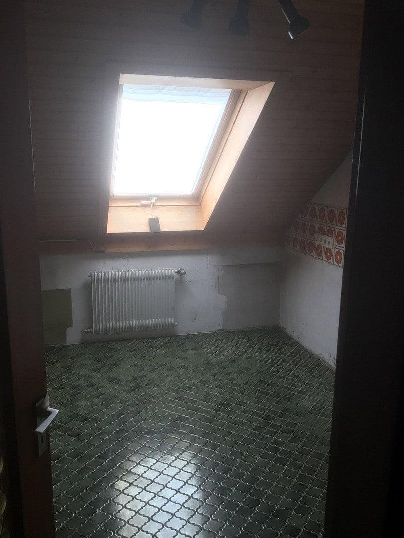 Prodej domu 174 m², pozemek 349 m², Hauffstrasse 2, Affalterbach, Bádensko-Württembersko Prodej domu 174 m², pozemek 349 m², Hauffstrasse 2, Affalterbach, Bádensko-Württembersko