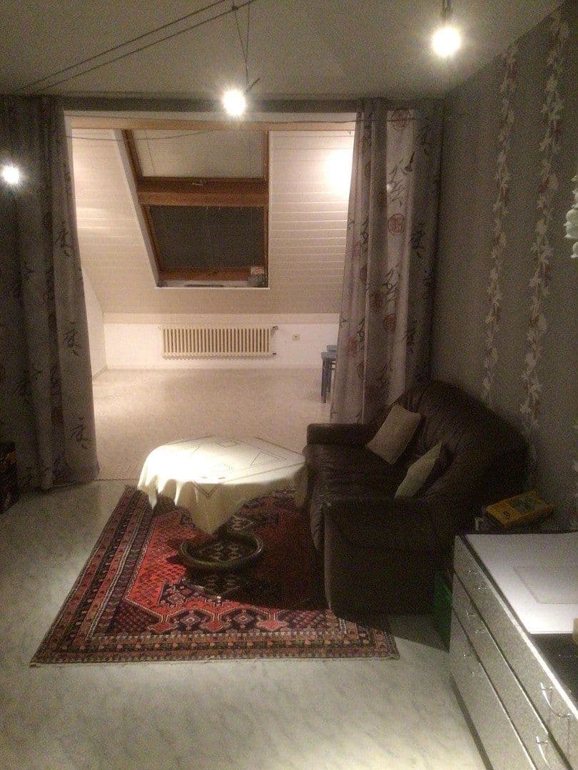 Prodej domu 174 m², pozemek 349 m², Hauffstrasse 2, Affalterbach, Bádensko-Württembersko Prodej domu 174 m², pozemek 349 m², Hauffstrasse 2, Affalterbach, Bádensko-Württembersko