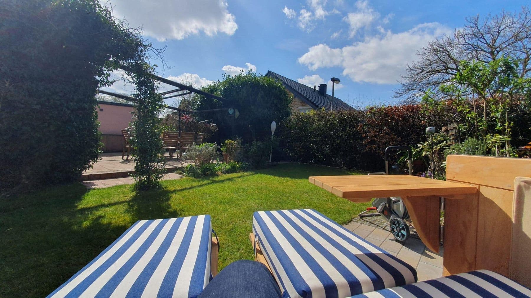 Prodej domu 144 m², pozemek 346 m², Köln Weiler, Severní Porýní-Vestfálsko Prodej domu 144 m², pozemek 346 m², Köln Weiler, Severní Porýní-Vestfálsko