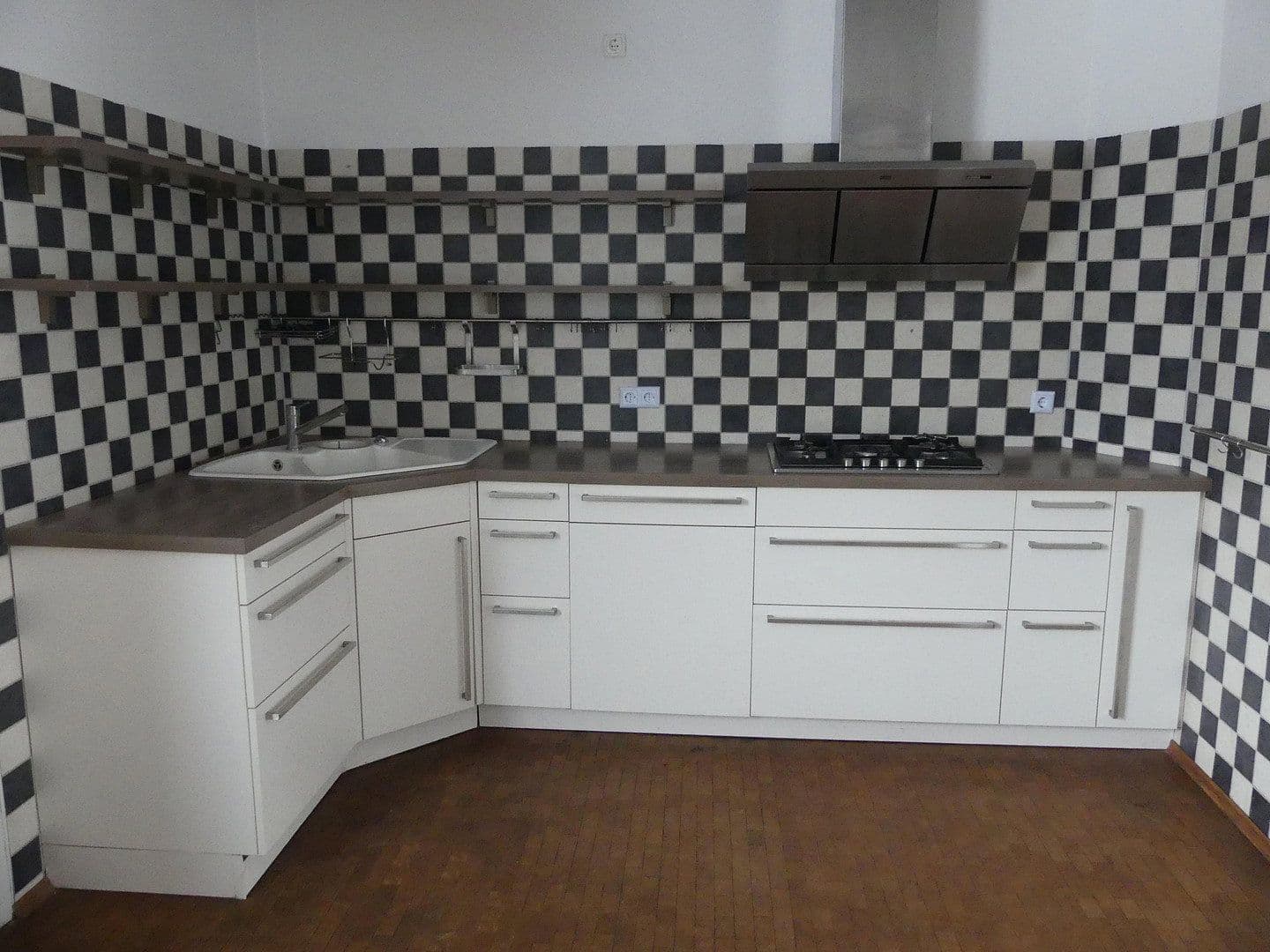 Prodej domu 170 m², pozemek 600 m², Schauenburg, Hessen Prodej domu 170 m², pozemek 600 m², Schauenburg, Hessen