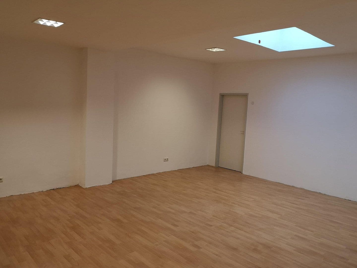 Prodej domu 404 m², pozemek 172 m², Köln, Severní Porýní-Vestfálsko Prodej domu 404 m², pozemek 172 m², Köln, Severní Porýní-Vestfálsko