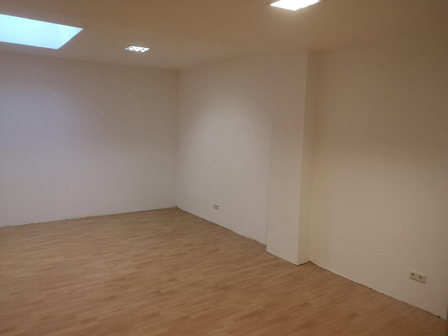 Prodej domu 404 m², pozemek 172 m², Köln, Severní Porýní-Vestfálsko Prodej domu 404 m², pozemek 172 m², Köln, Severní Porýní-Vestfálsko