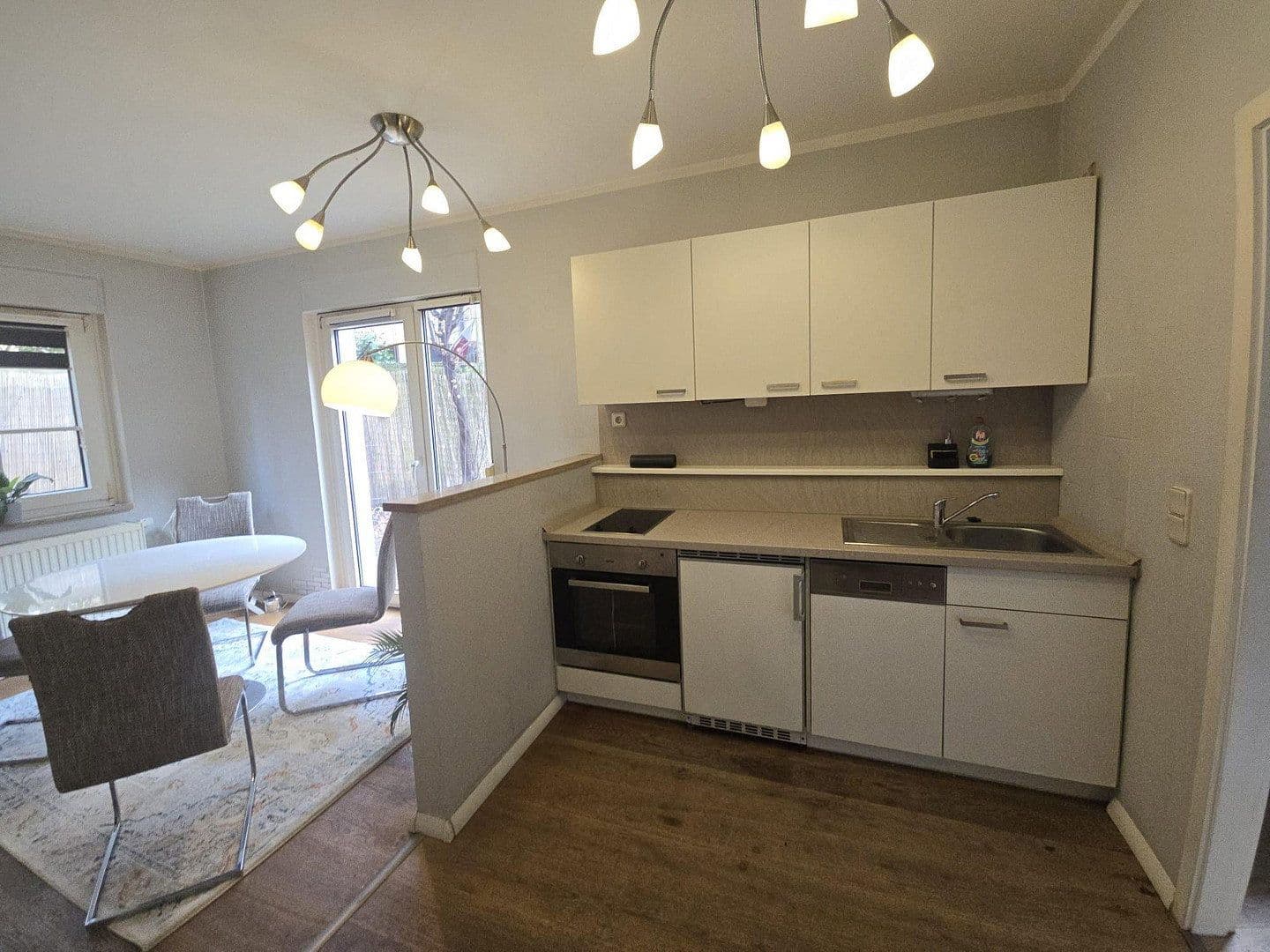 Pronájem bytu 2+1 43 m², Rothenburger Str. 55, Nürnberg, Bavorsko Pronájem bytu 2+1 43 m², Rothenburger Str. 55, Nürnberg, Bavorsko