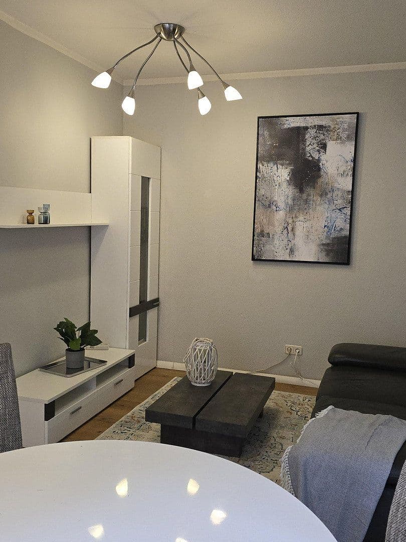 Pronájem bytu 2+1 43 m², Rothenburger Str. 55, Nürnberg, Bavorsko Pronájem bytu 2+1 43 m², Rothenburger Str. 55, Nürnberg, Bavorsko