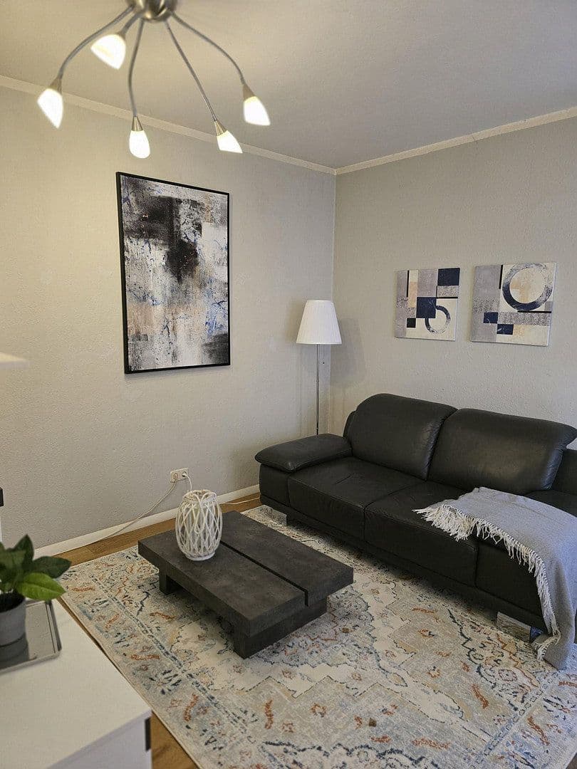 Pronájem bytu 2+1 43 m², Rothenburger Str. 55, Nürnberg, Bavorsko Pronájem bytu 2+1 43 m², Rothenburger Str. 55, Nürnberg, Bavorsko