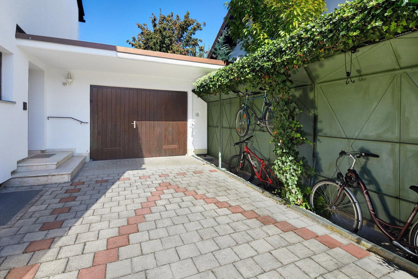 Prodej domu 235 m², pozemek 408 m², Vaterstetten, Bavorsko Prodej domu 235 m², pozemek 408 m², Vaterstetten, Bavorsko