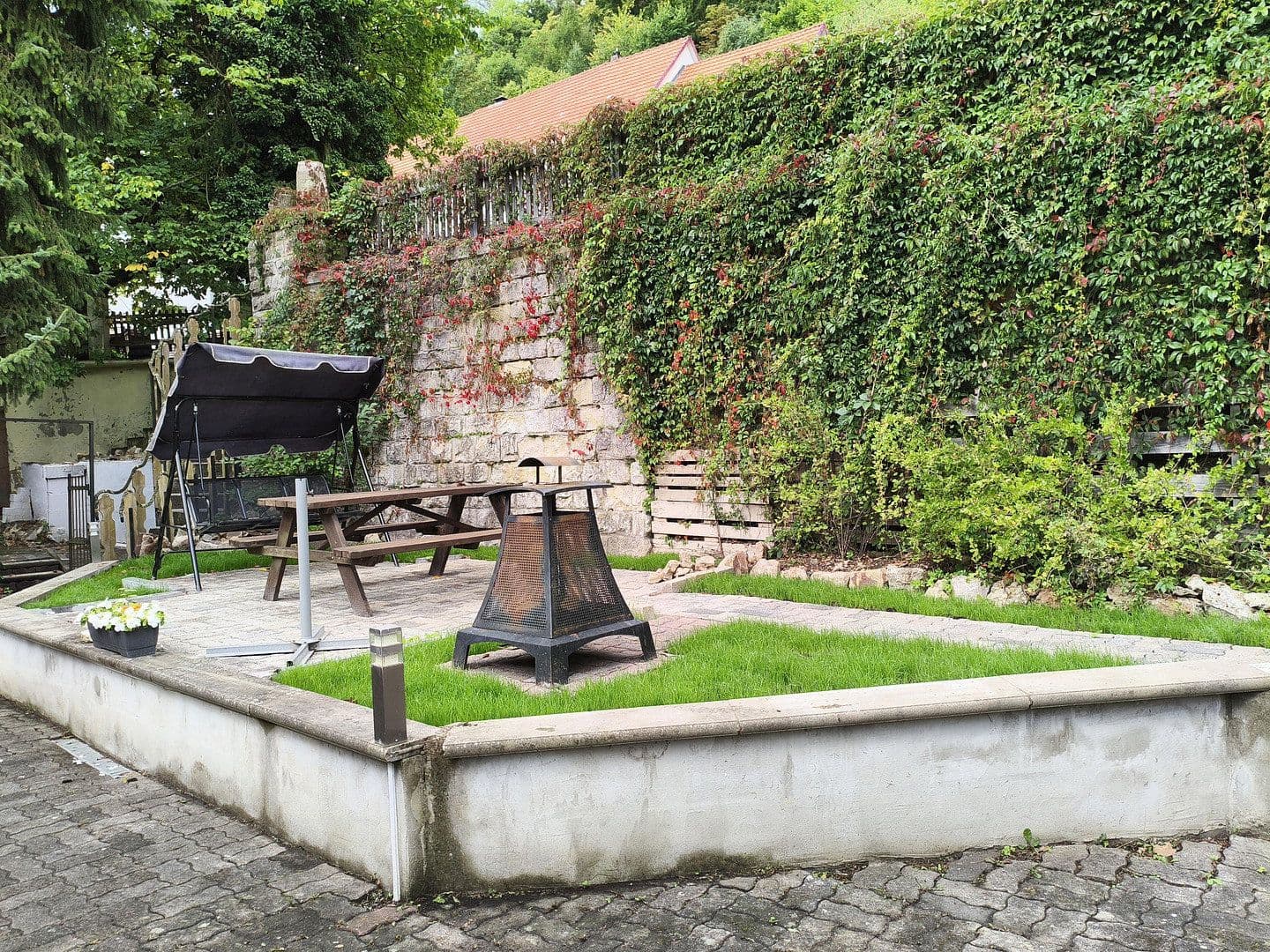 Prodej domu 288 m², pozemek 880 m², Immighäuser Str.7, Vöhl, Hessen Prodej domu 288 m², pozemek 880 m², Immighäuser Str.7, Vöhl, Hessen