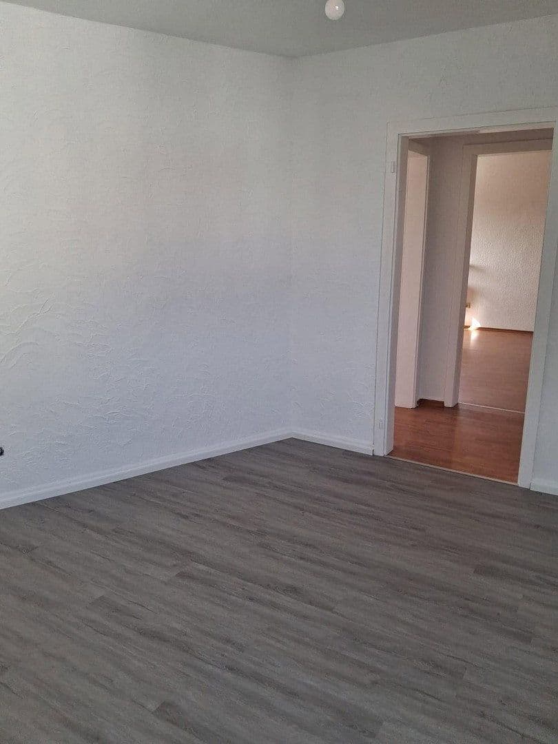 Pronájem bytu 2+1 68 m², Kölner Straße 137, Leverkusen, Severní Porýní-Vestfálsko Pronájem bytu 2+1 68 m², Kölner Straße 137, Leverkusen, Severní Porýní-Vestfálsko