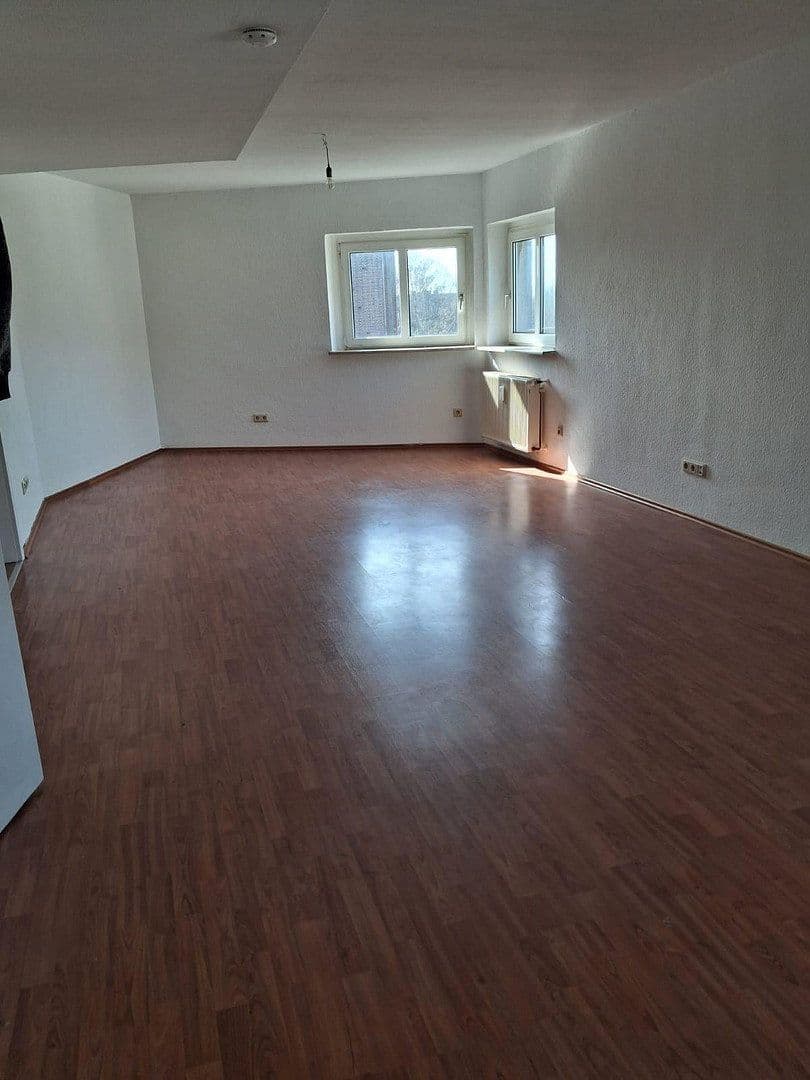 Pronájem bytu 2+1 68 m², Kölner Straße 137, Leverkusen, Severní Porýní-Vestfálsko Pronájem bytu 2+1 68 m², Kölner Straße 137, Leverkusen, Severní Porýní-Vestfálsko