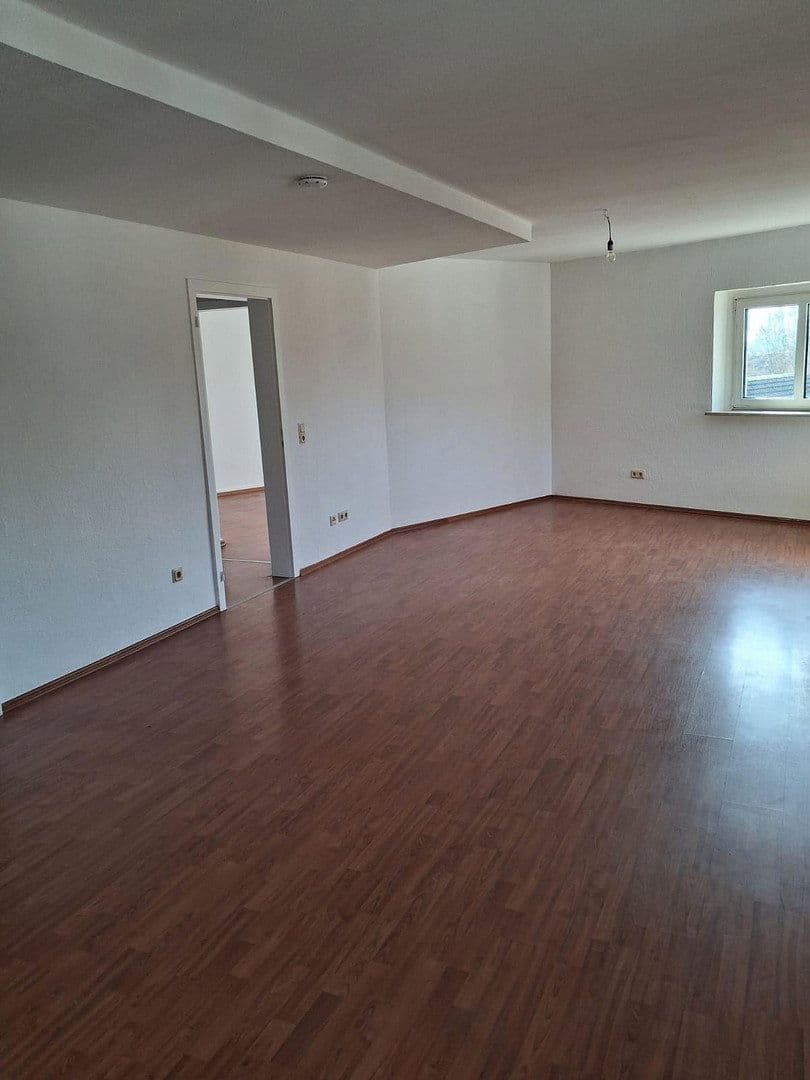 Pronájem bytu 2+1 68 m², Kölner Straße 137, Leverkusen, Severní Porýní-Vestfálsko Pronájem bytu 2+1 68 m², Kölner Straße 137, Leverkusen, Severní Porýní-Vestfálsko