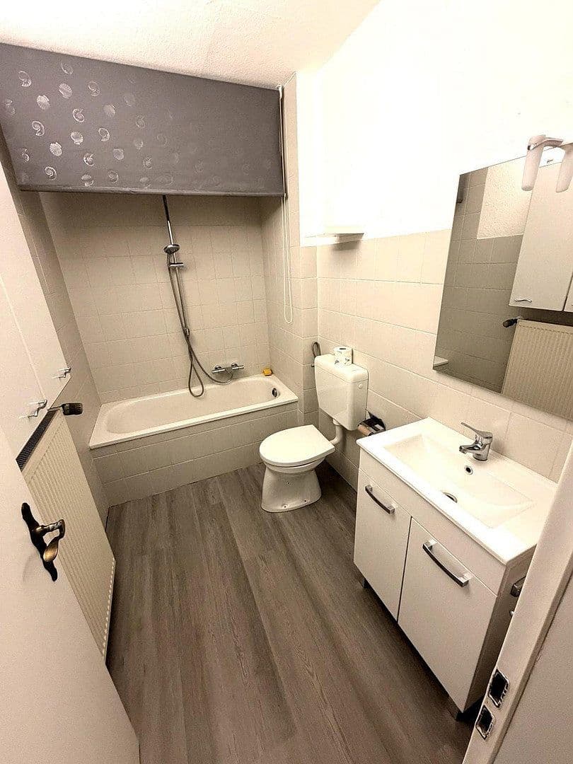 Prodej domu 848 m², pozemek 1.353 m², Düren, Severní Porýní-Vestfálsko Prodej domu 848 m², pozemek 1.353 m², Düren, Severní Porýní-Vestfálsko