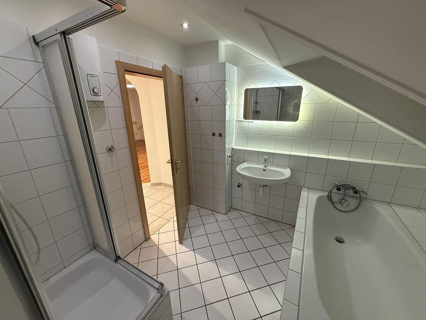 Pronájem bytu 2+1 58 m², Brunhildenweg 20, Gelsenkirchen, Severní Porýní-Vestfálsko Pronájem bytu 2+1 58 m², Brunhildenweg 20, Gelsenkirchen, Severní Porýní-Vestfálsko