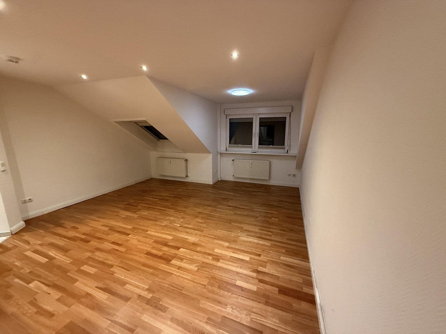 Pronájem bytu 2+1 58 m², Brunhildenweg 20, Gelsenkirchen, Severní Porýní-Vestfálsko Pronájem bytu 2+1 58 m², Brunhildenweg 20, Gelsenkirchen, Severní Porýní-Vestfálsko